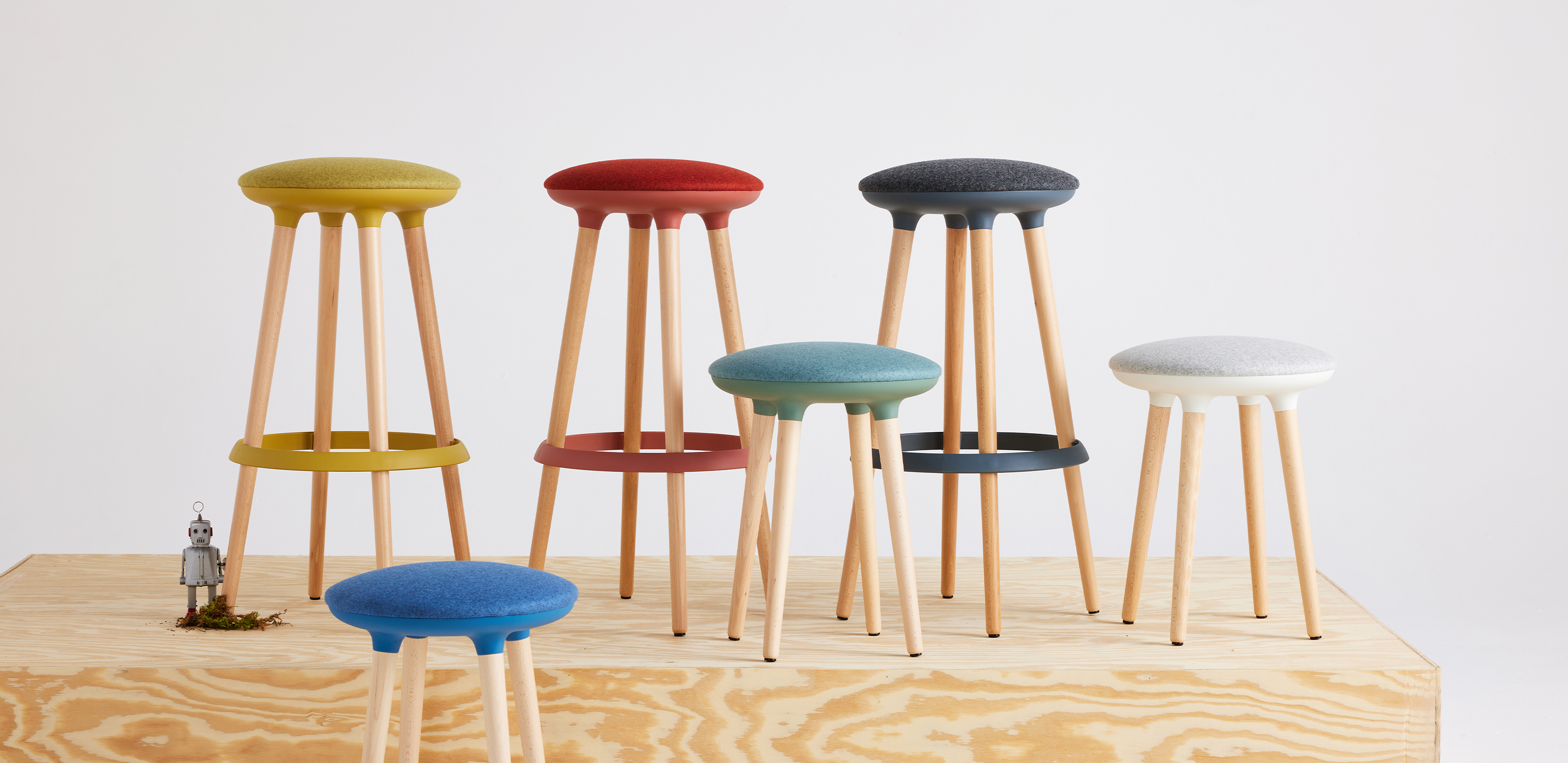 Joí stools in all available colors.
